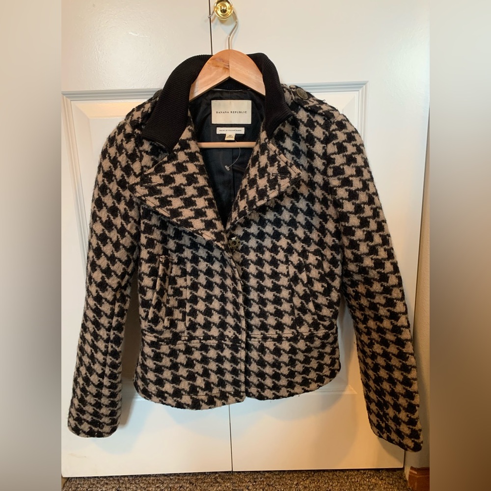 100% Wool Cropped Houndstooth Coat